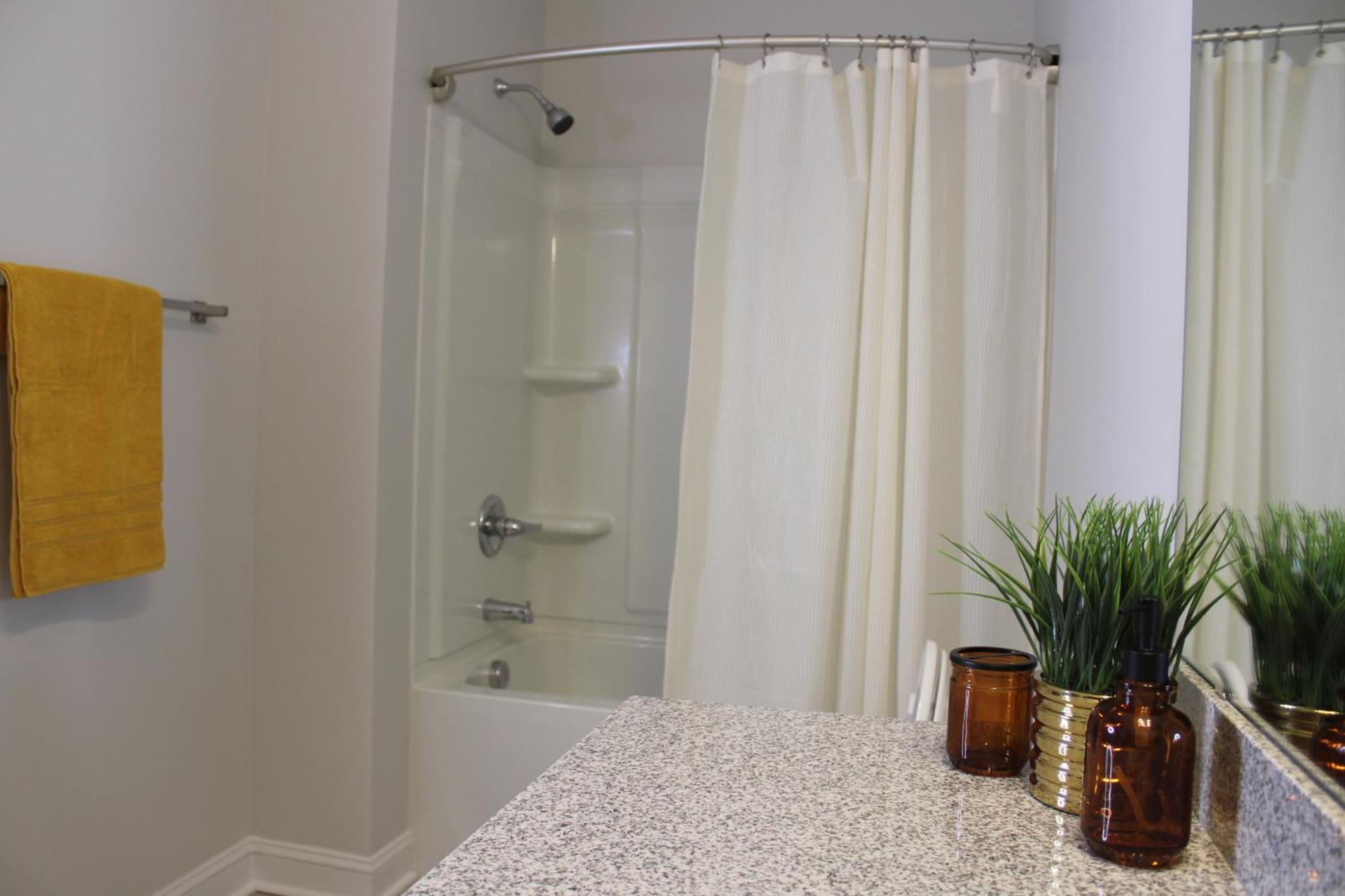 Quiet And Luxury Apartment - 10 Minutes From Ecu Winterville Exterior foto